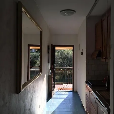 Apartamento Un Nido Sul Lago Di Garda